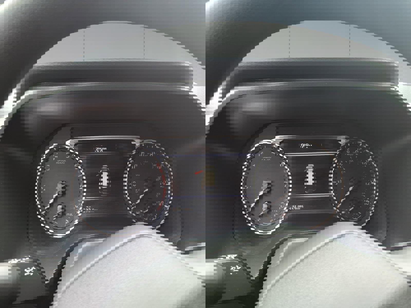 Used 2025 Nissan Rogue S image 13