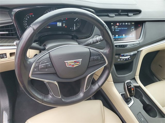 Used 2018 Cadillac XT5 FWD image 18