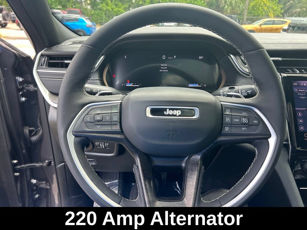 Certified 2025 Jeep Grand Cherokee L Limited w/ Trailer Tow Package AWD/4WD image 17