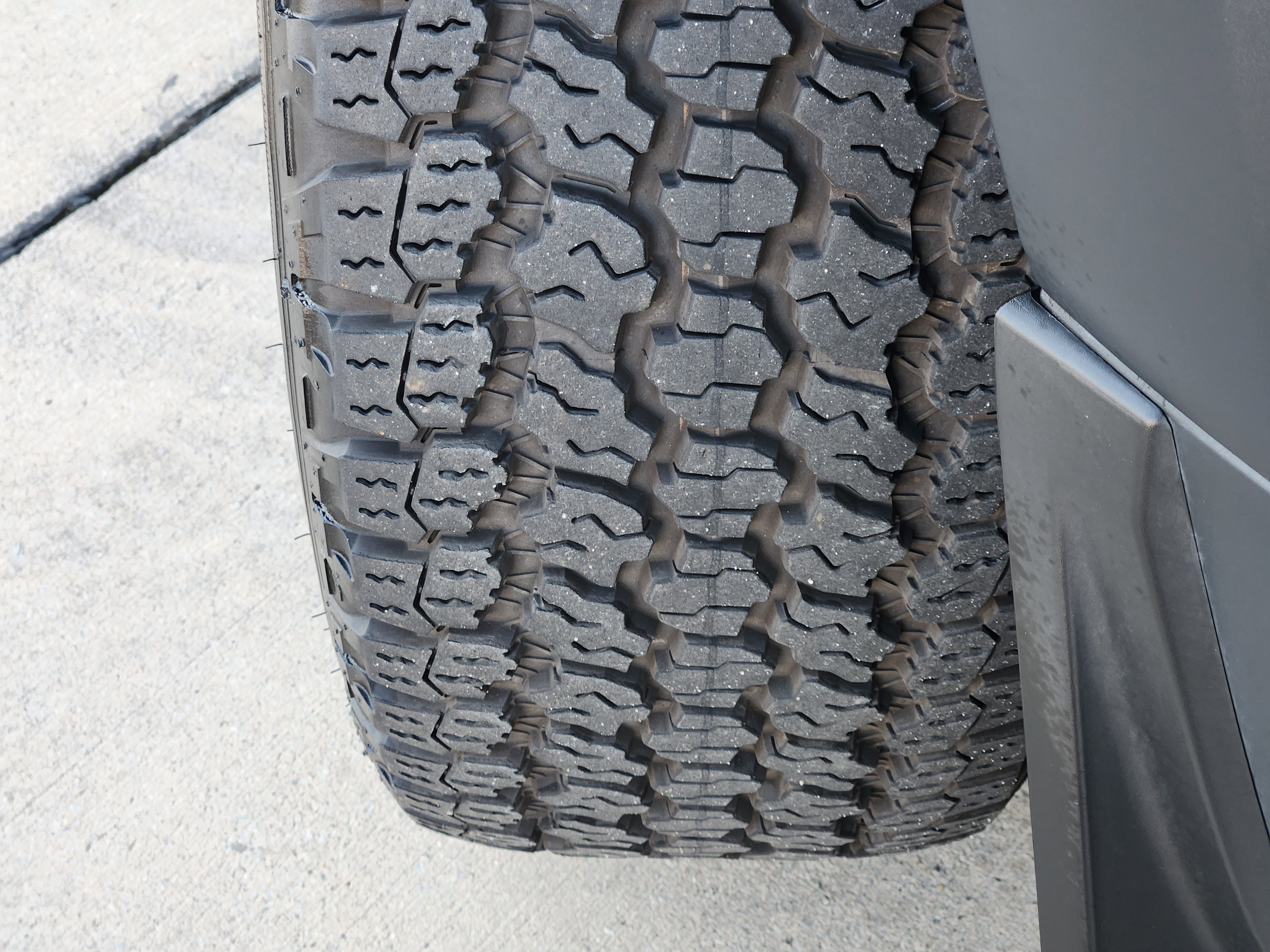 Certified 2025 Land Rover Defender 90 S image 12