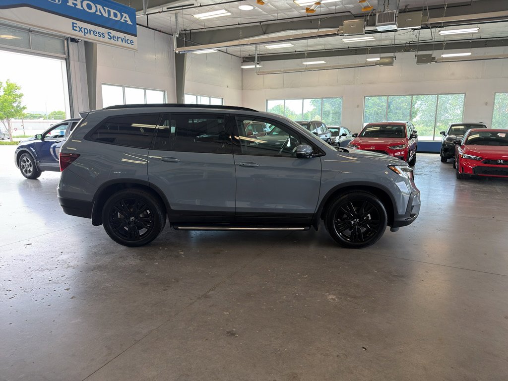 Used 2022 Honda Pilot Black Edition image 6
