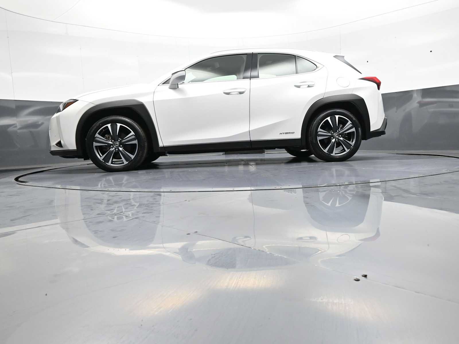 Used 2021 Lexus UX 250h w/ Premium Package AWD/4WD image 34