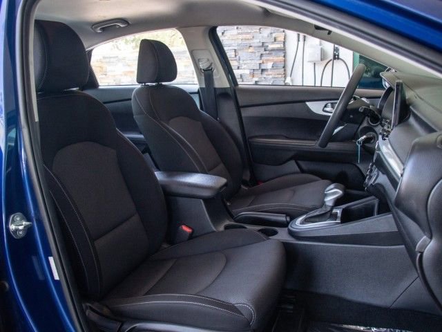 Used 2023 Kia Forte LXS image 19