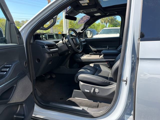 Used 2025 Lincoln Navigator Reserve w/ Jet Appearance Package AWD/4WD image 10