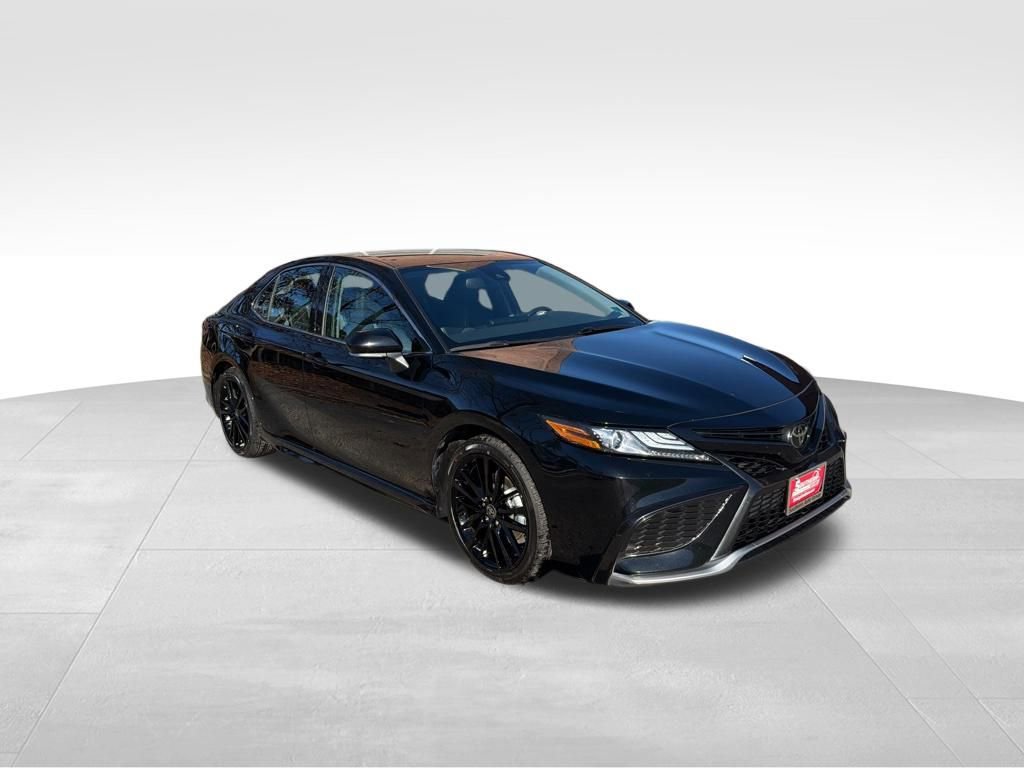 Used 2023 Toyota Camry XSE image 7