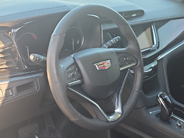 Certified 2024 Cadillac XT6 Premium Luxury AWD/4WD image 18