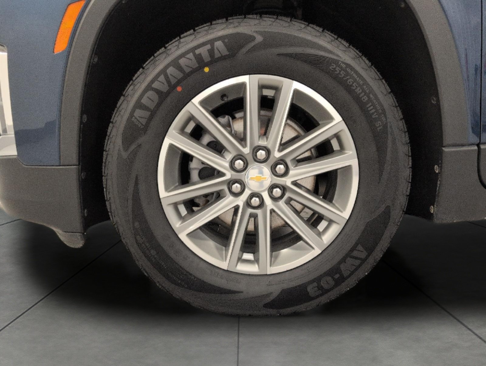 Used 2023 Chevrolet Traverse LT w/ LPO, Floor Liner Package AWD/4WD image 3