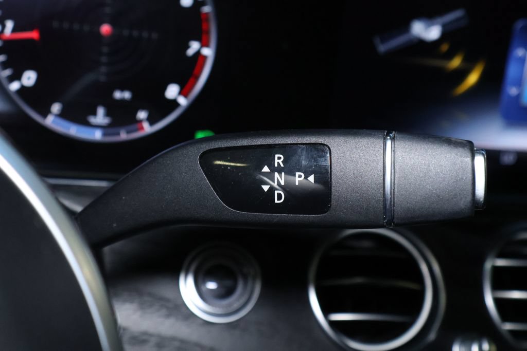 Used 2020 Mercedes-Benz E 350 4MATIC Sedan w/ Parking Assistance Package image 27