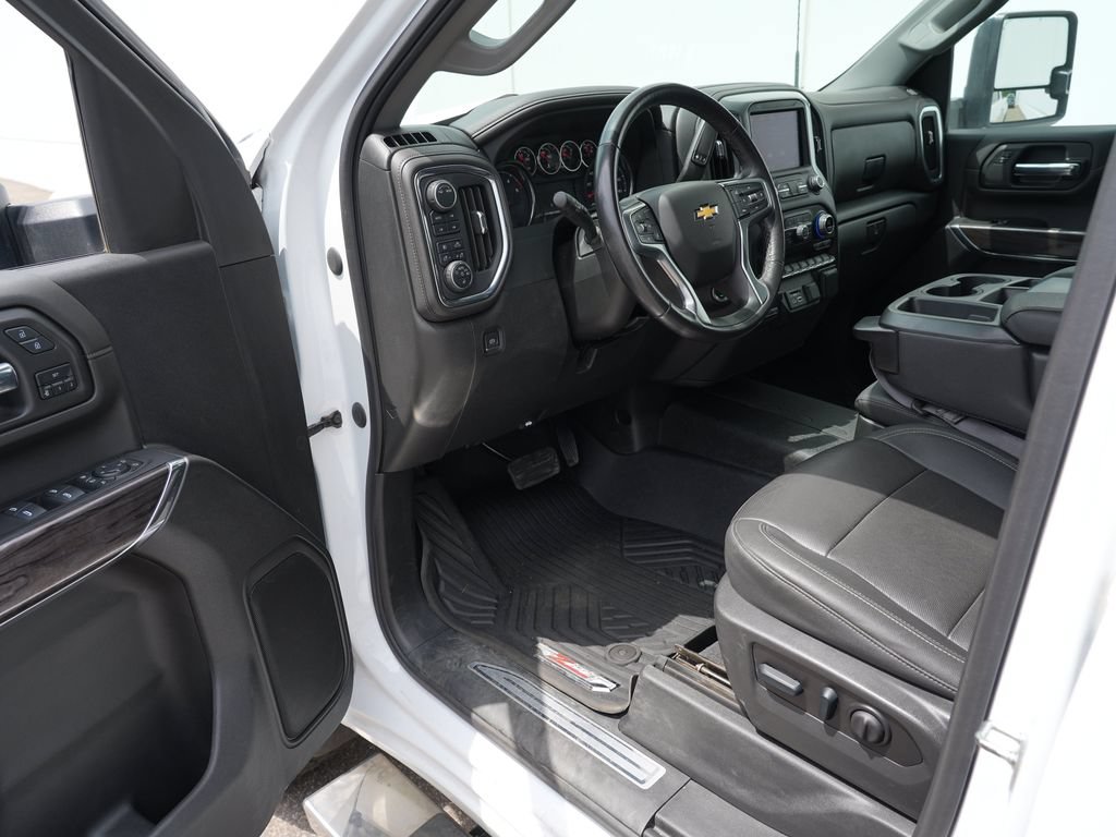 Used 2022 Chevrolet Silverado 3500 LTZ AWD/4WD image 13