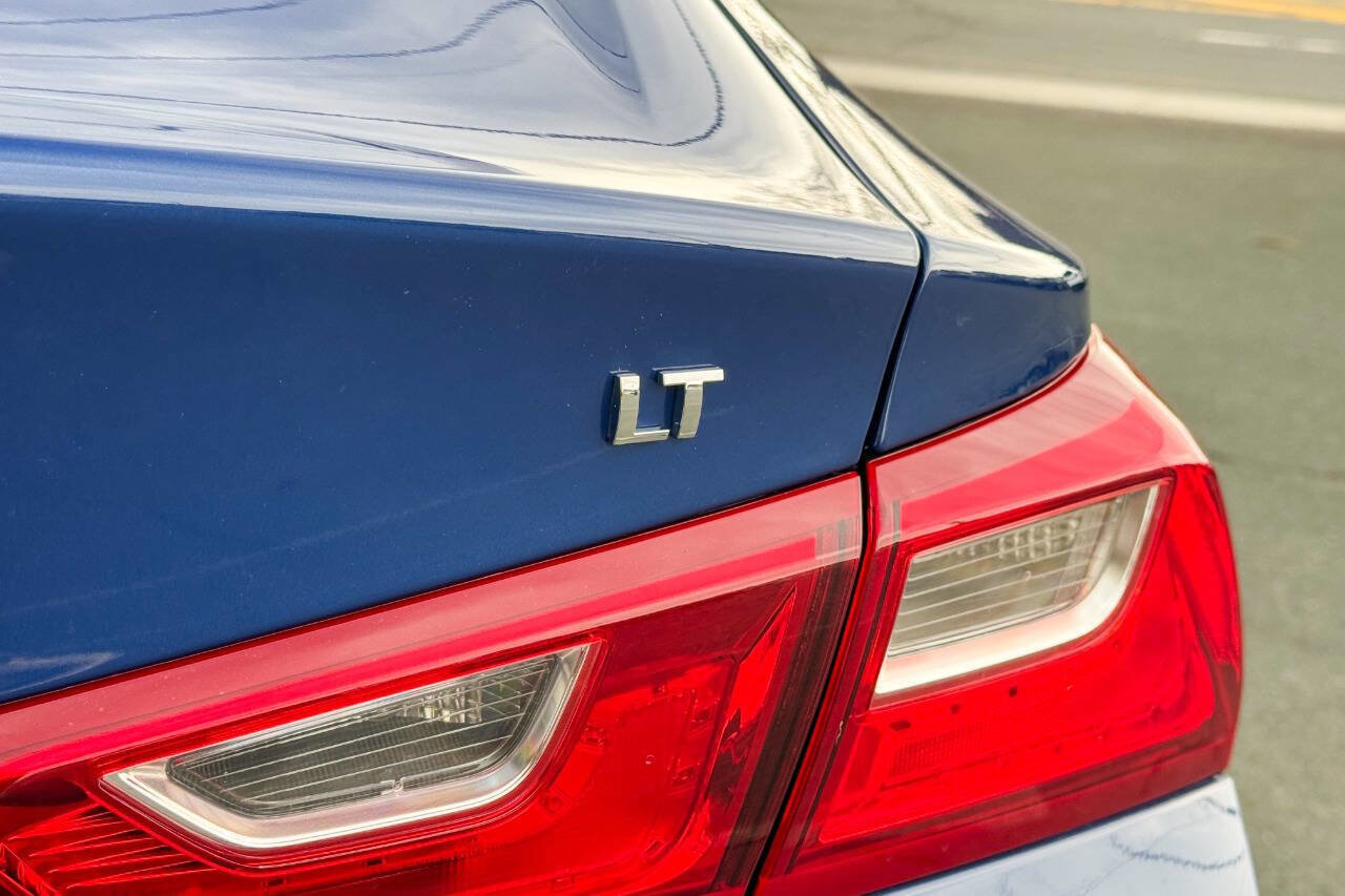Used 2023 Chevrolet Malibu LT w/ Driver Confidence Package image 29