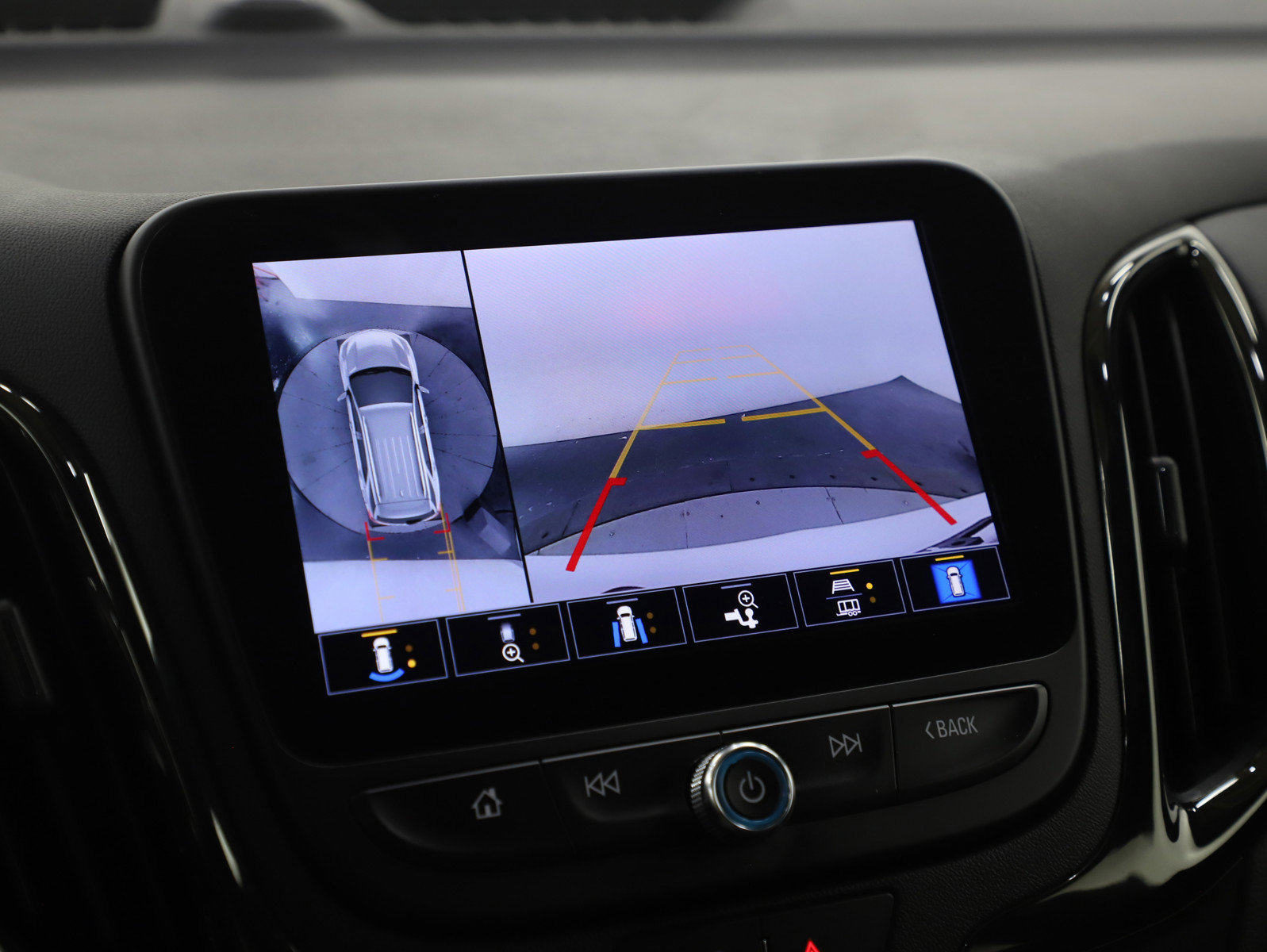 Used 2023 Chevrolet Equinox RS image 27