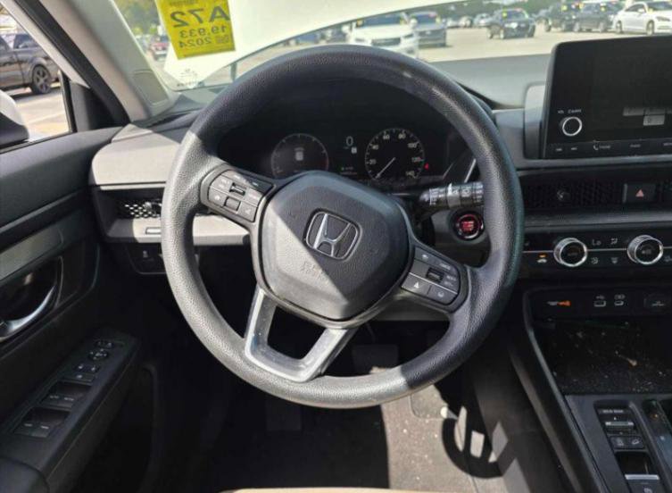 Used 2024 Honda CR-V EX image 11