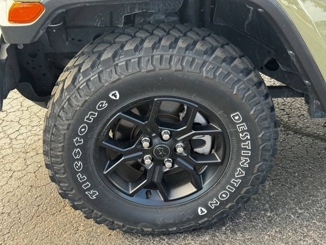 Certified 2025 Jeep Gladiator Mojave AWD/4WD image 10