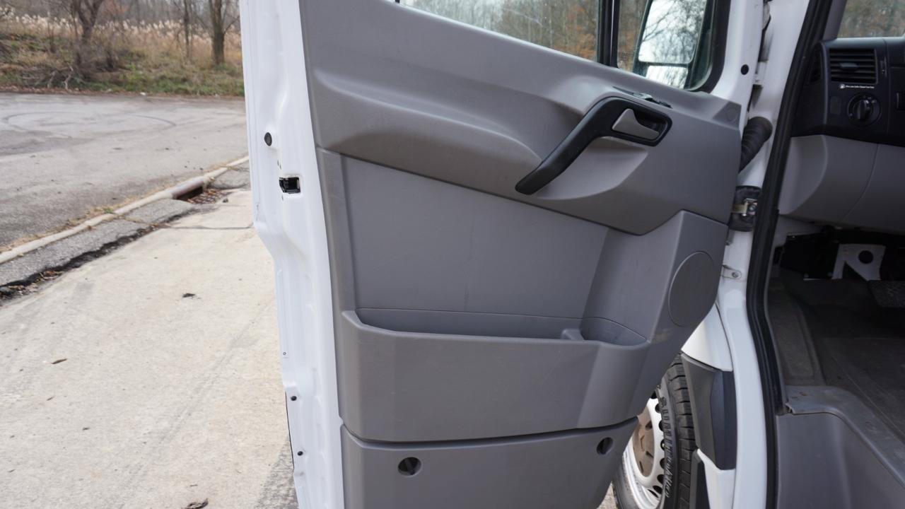 Used 2012 Mercedes-Benz Sprinter 2500 image 23