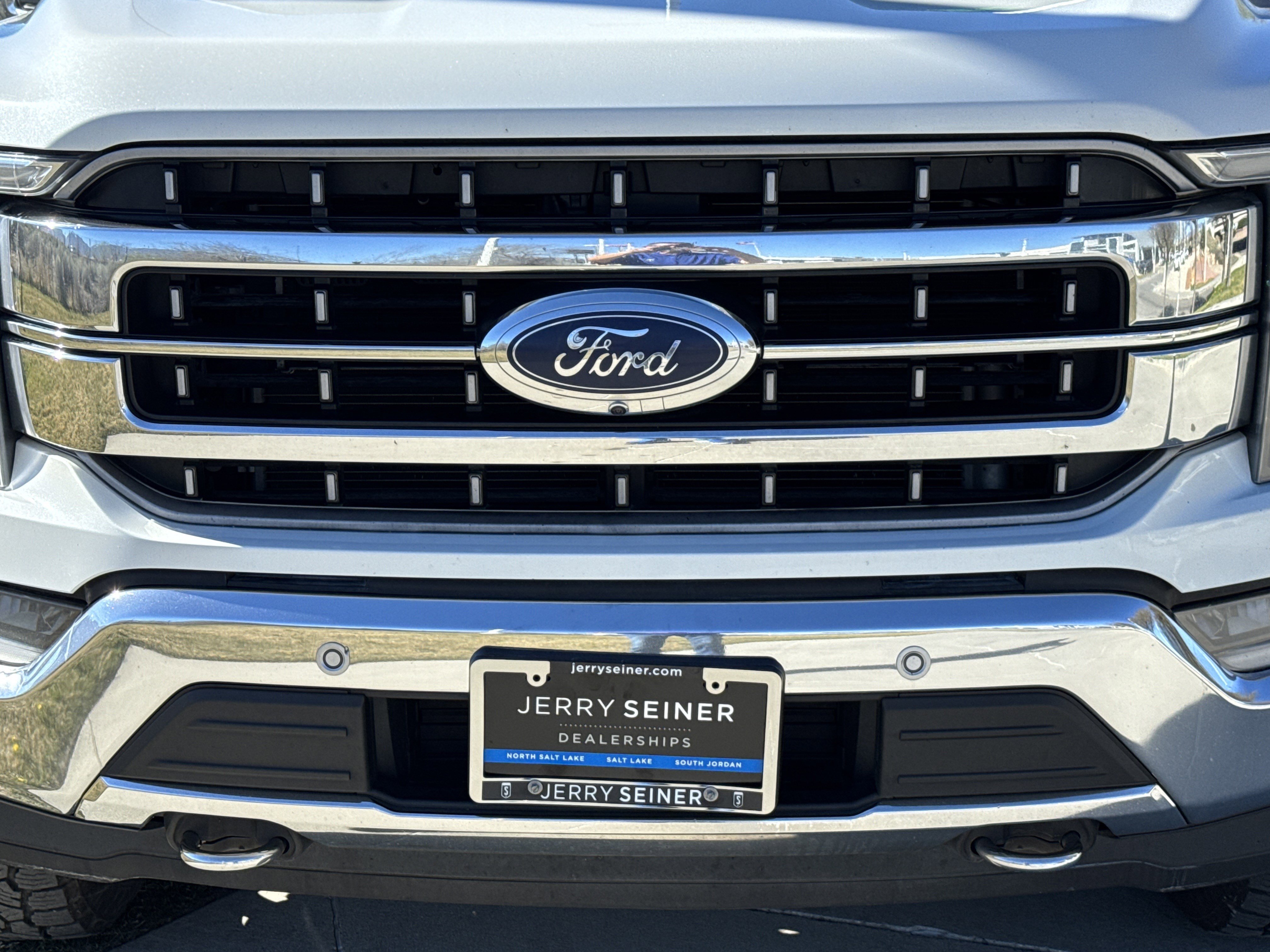 Used 2022 Ford F150 Lariat w/ Max Trailer Tow Package image 9