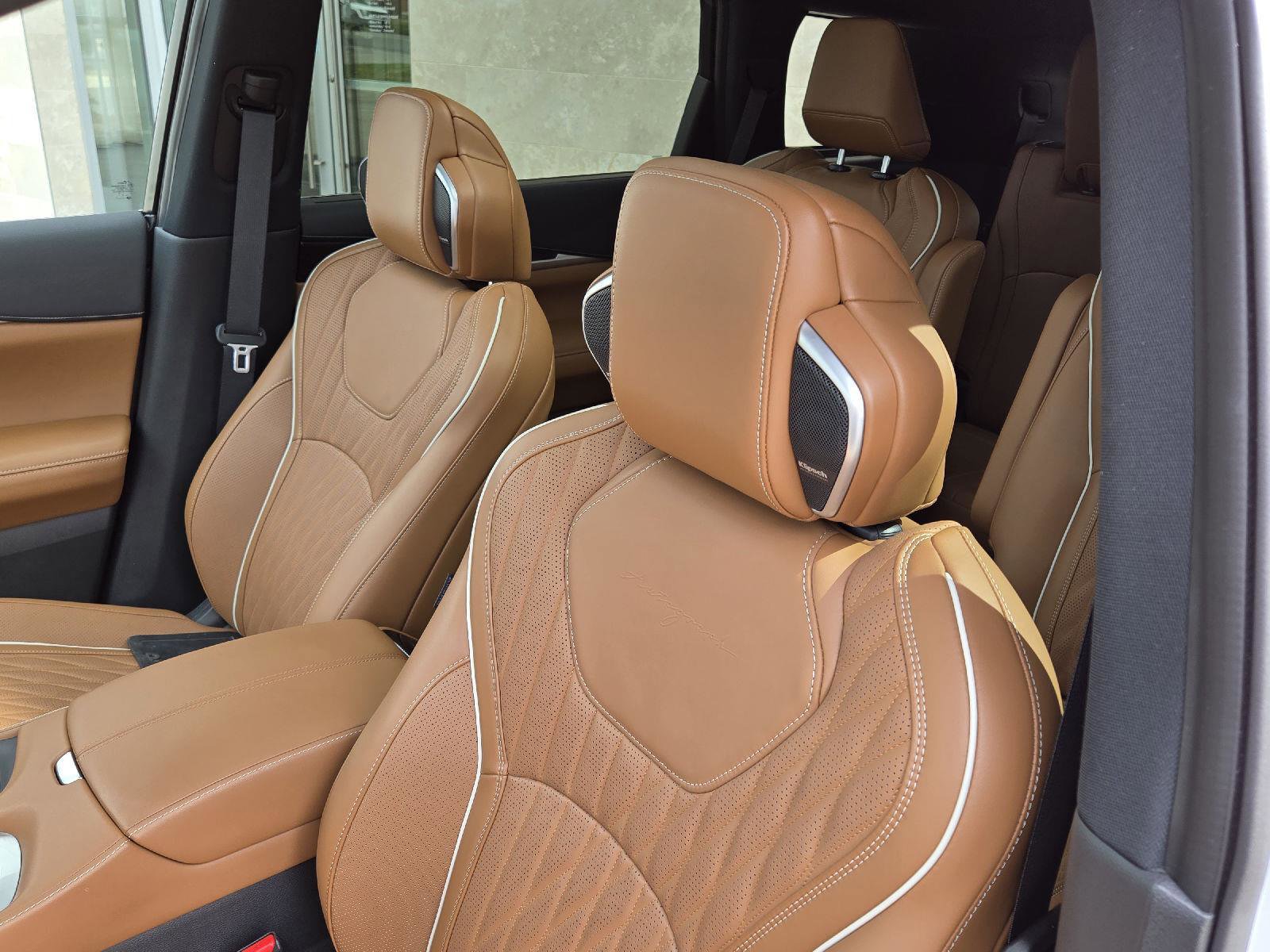 Certified 2026 INFINITI QX60 Autograph w/ Dark Cargo Package image 7