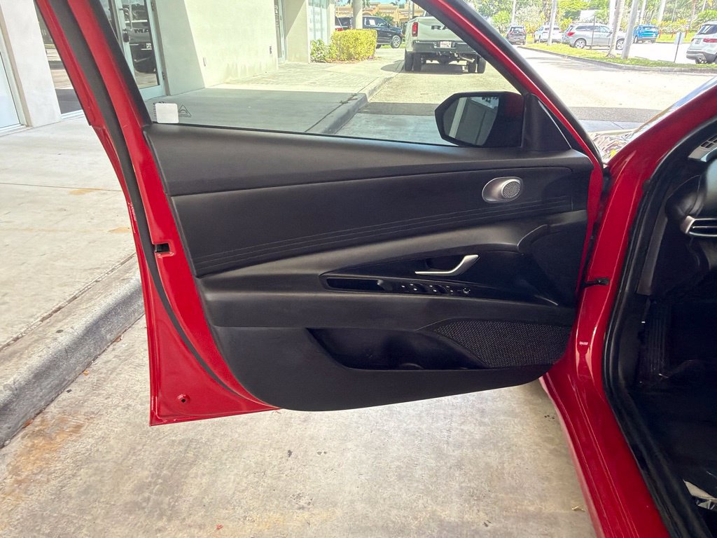 Used 2022 Hyundai Elantra SEL w/ Cargo Package FWD image 33