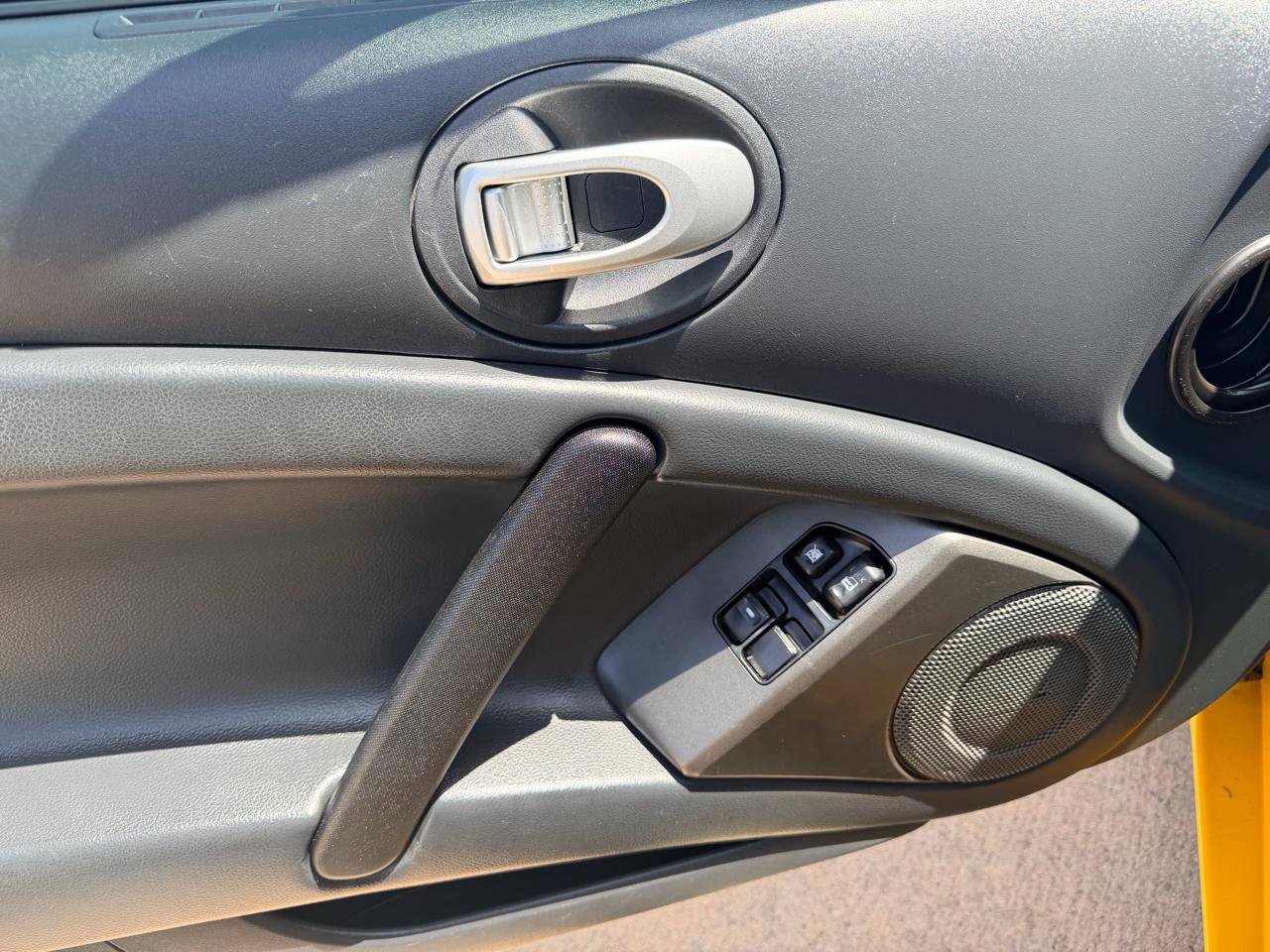 Used 2009 Mitsubishi Eclipse GS FWD image 13