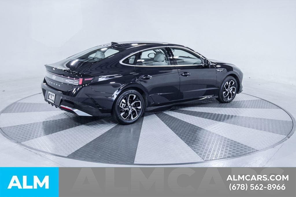 Used 2025 Hyundai Sonata SEL FWD image 10