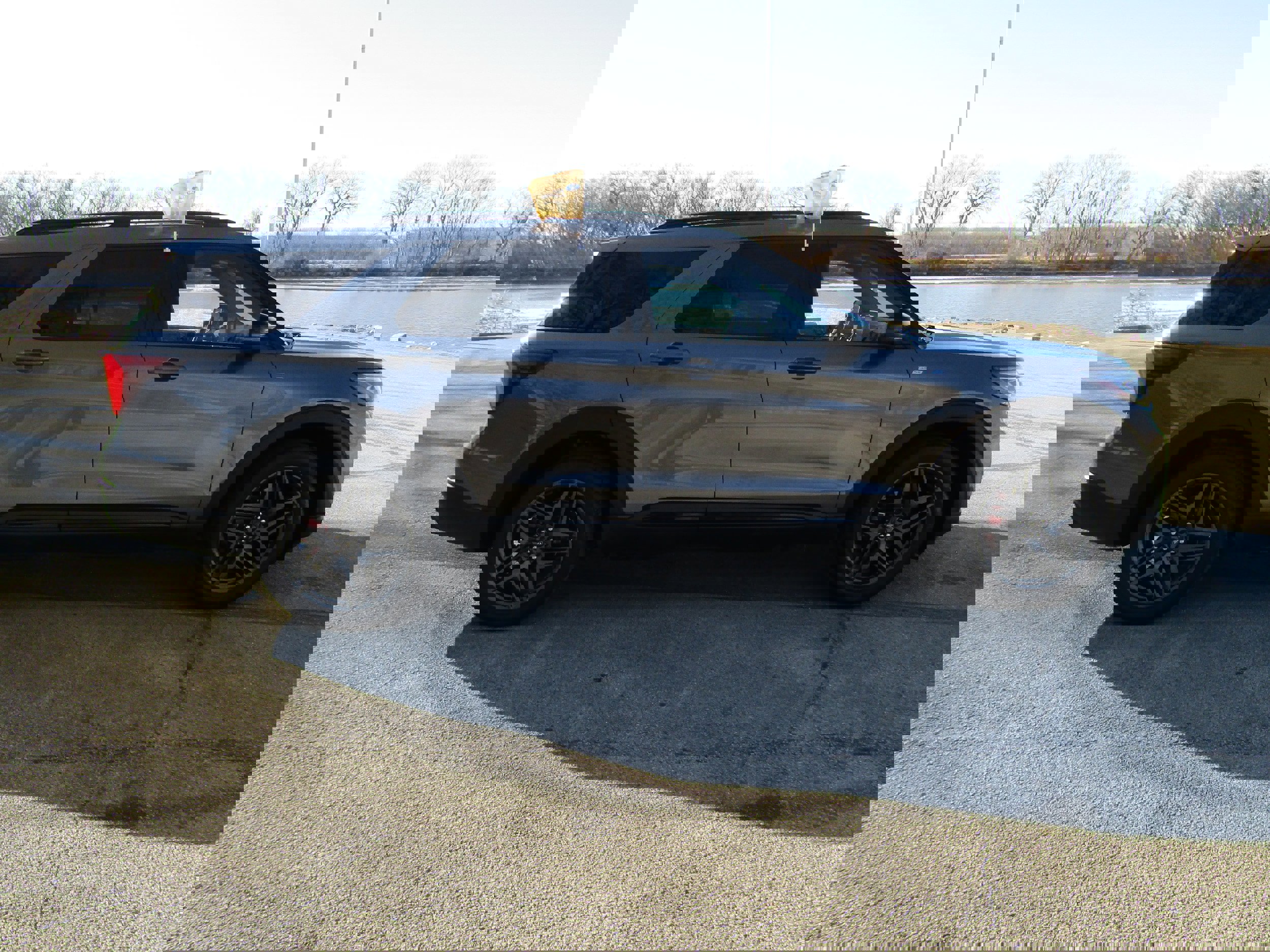 Certified 2025 Ford Explorer ST-Line w/ Premium Package image 6