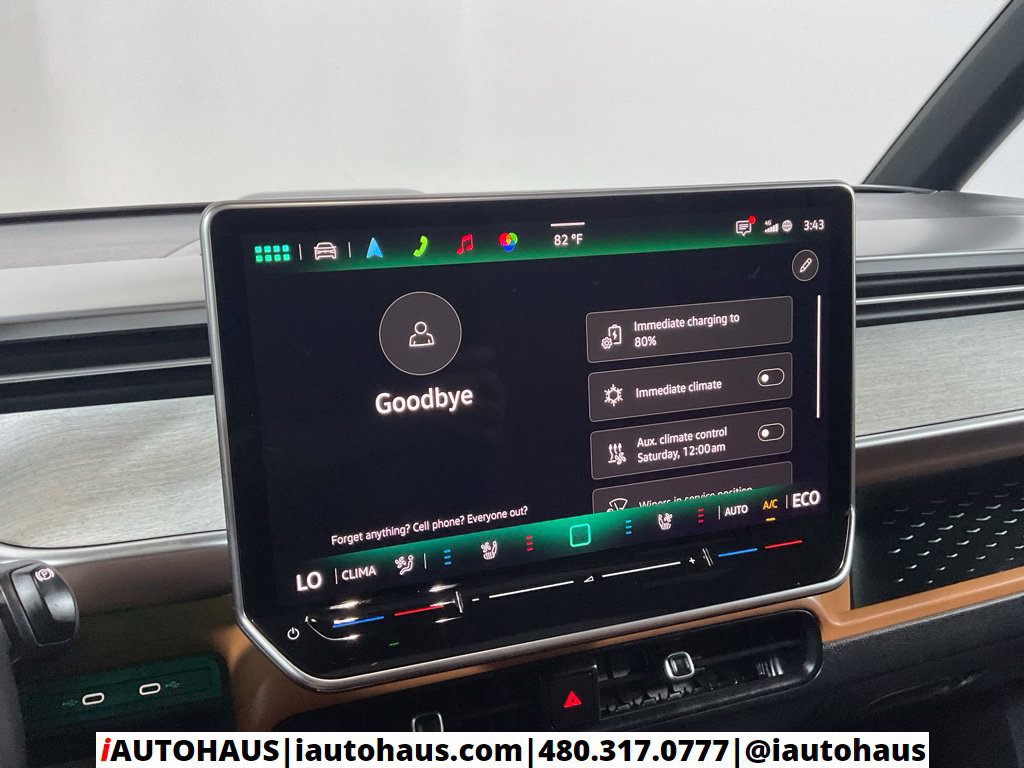 Used 2025 Volkswagen ID. Buzz Pro S Plus RWD image 39