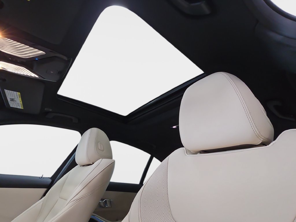 Certified 2023 BMW 330i Sedan w/ Driving Assistance Package RWD image 29