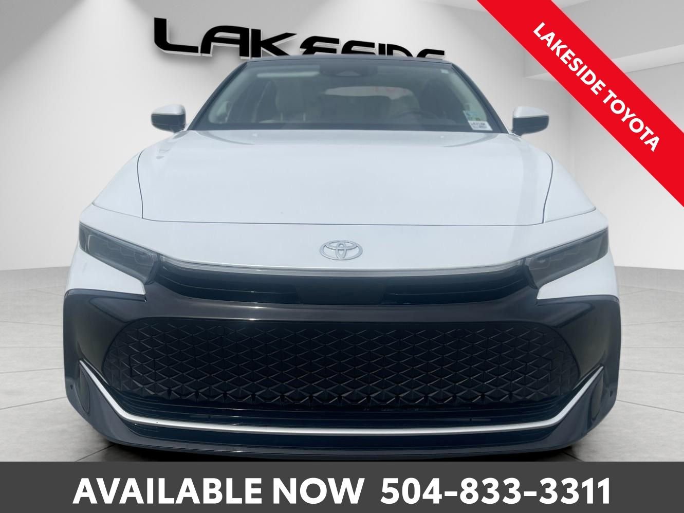 Used 2023 Toyota Crown Limited image 24