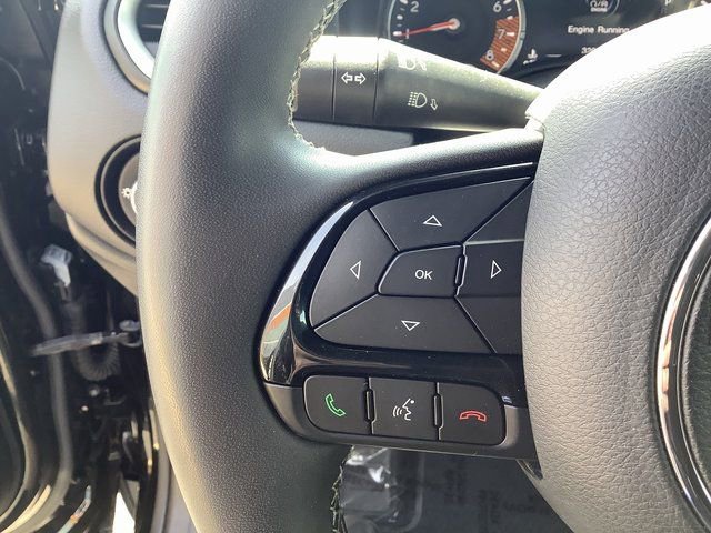 Used 2021 Jeep Renegade Latitude w/ Luxury Group II AWD/4WD image 13