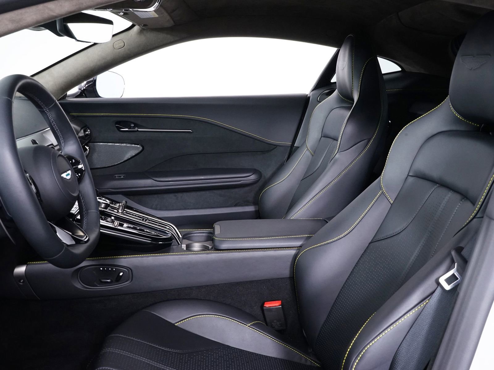 New 2026 Aston Martin V8 Vantage Coupe image 27