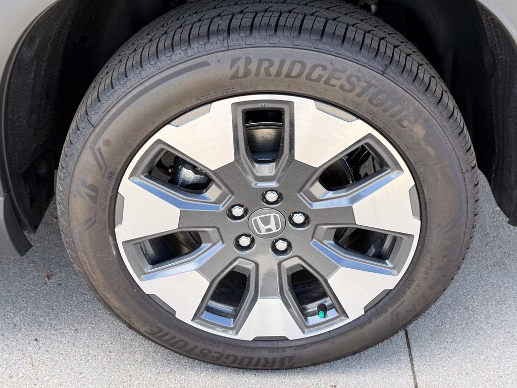 Used 2026 Honda Pilot Elite image 12