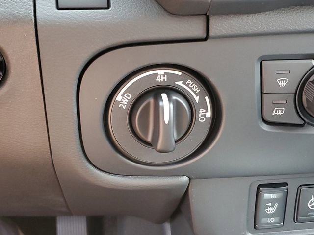 New 2026 Nissan Frontier SV w/ SV Convenience Package AWD/4WD image 30