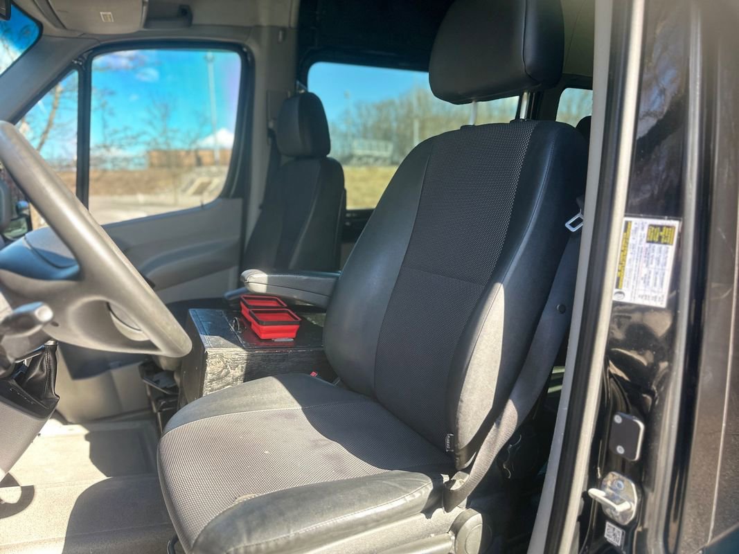 Used 2016 Mercedes-Benz Sprinter 3500 image 12