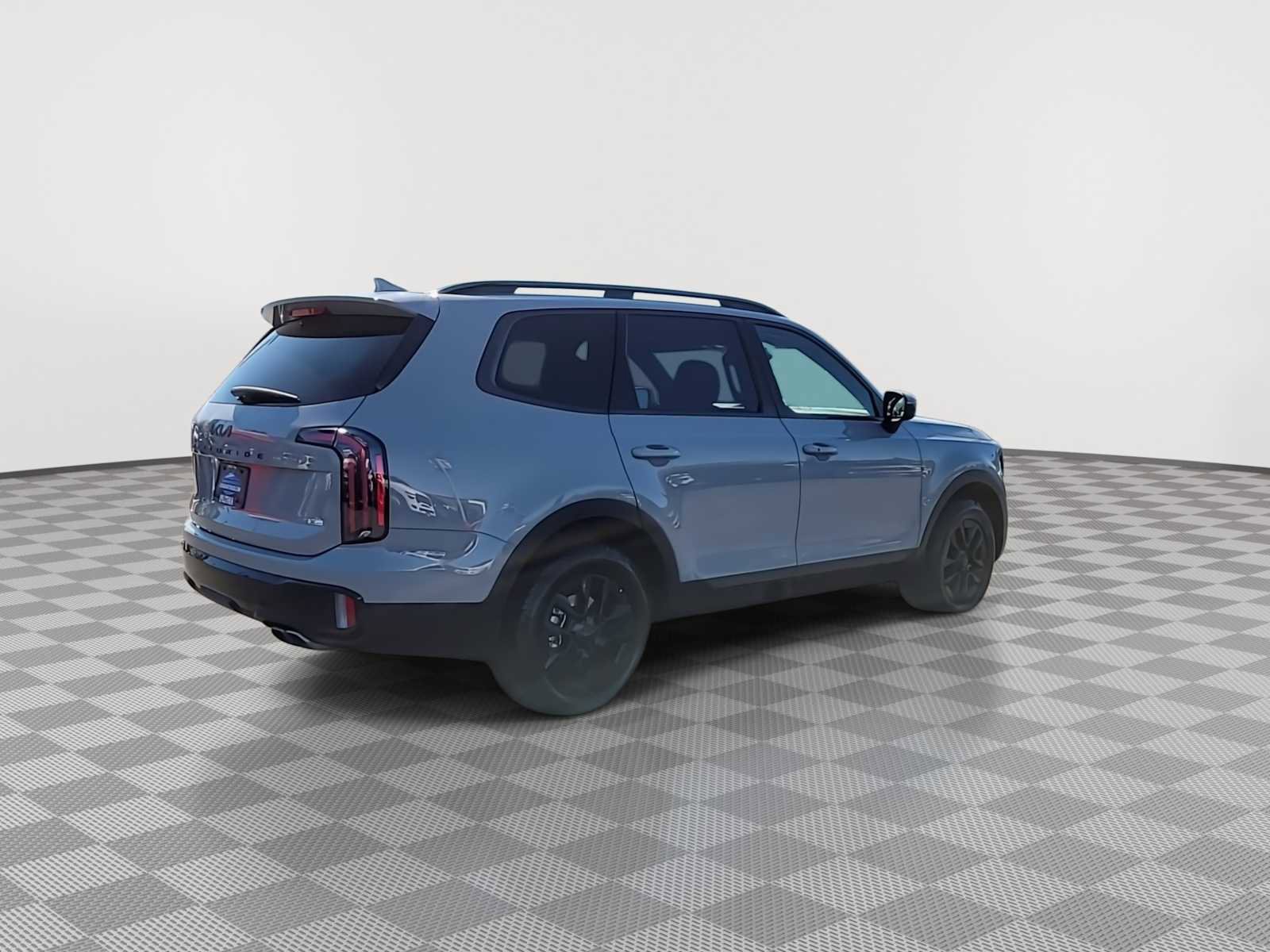 Used 2025 Kia Telluride AWD image 8