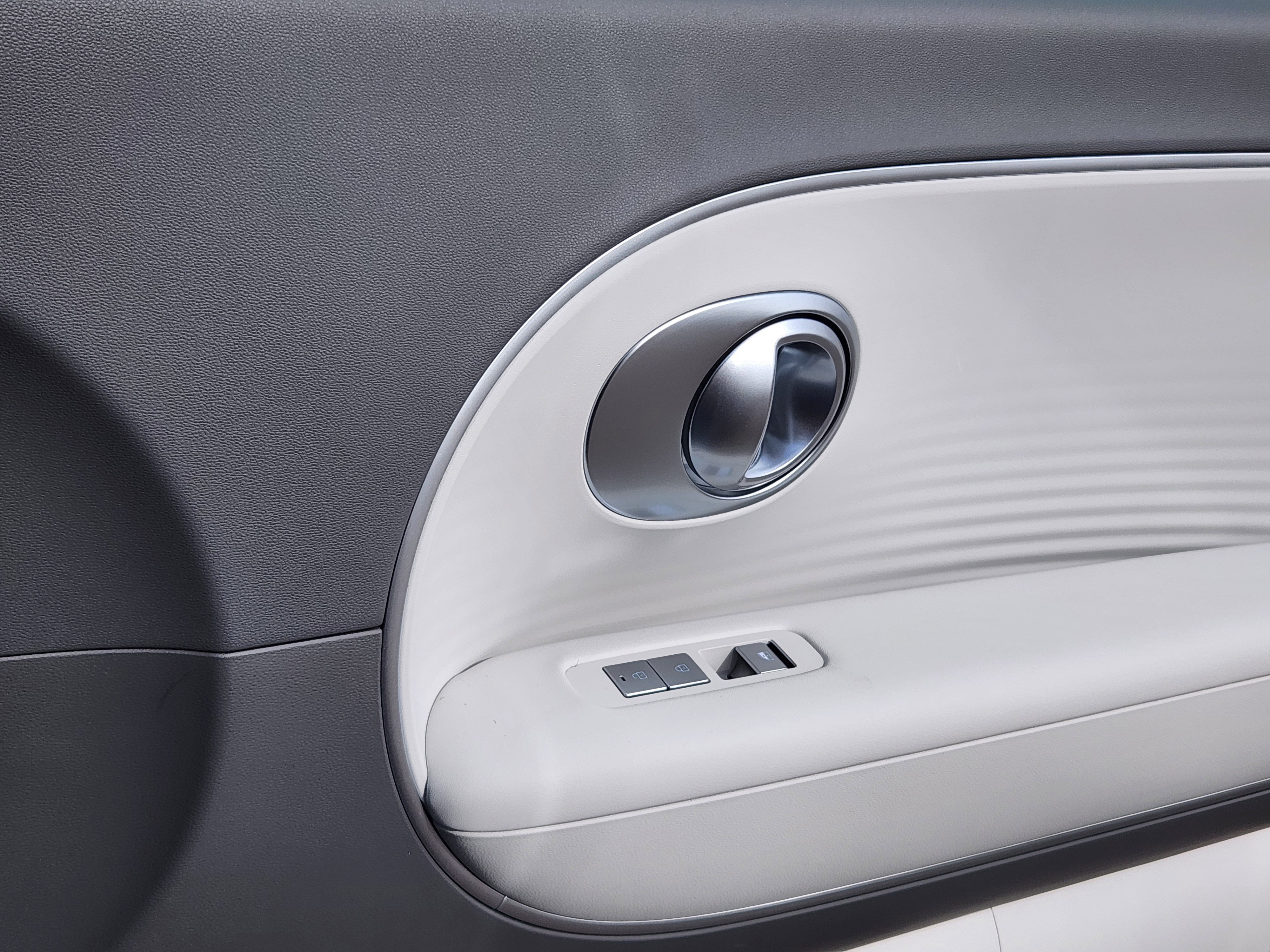 New 2026 Hyundai Ioniq 9 SE image 13