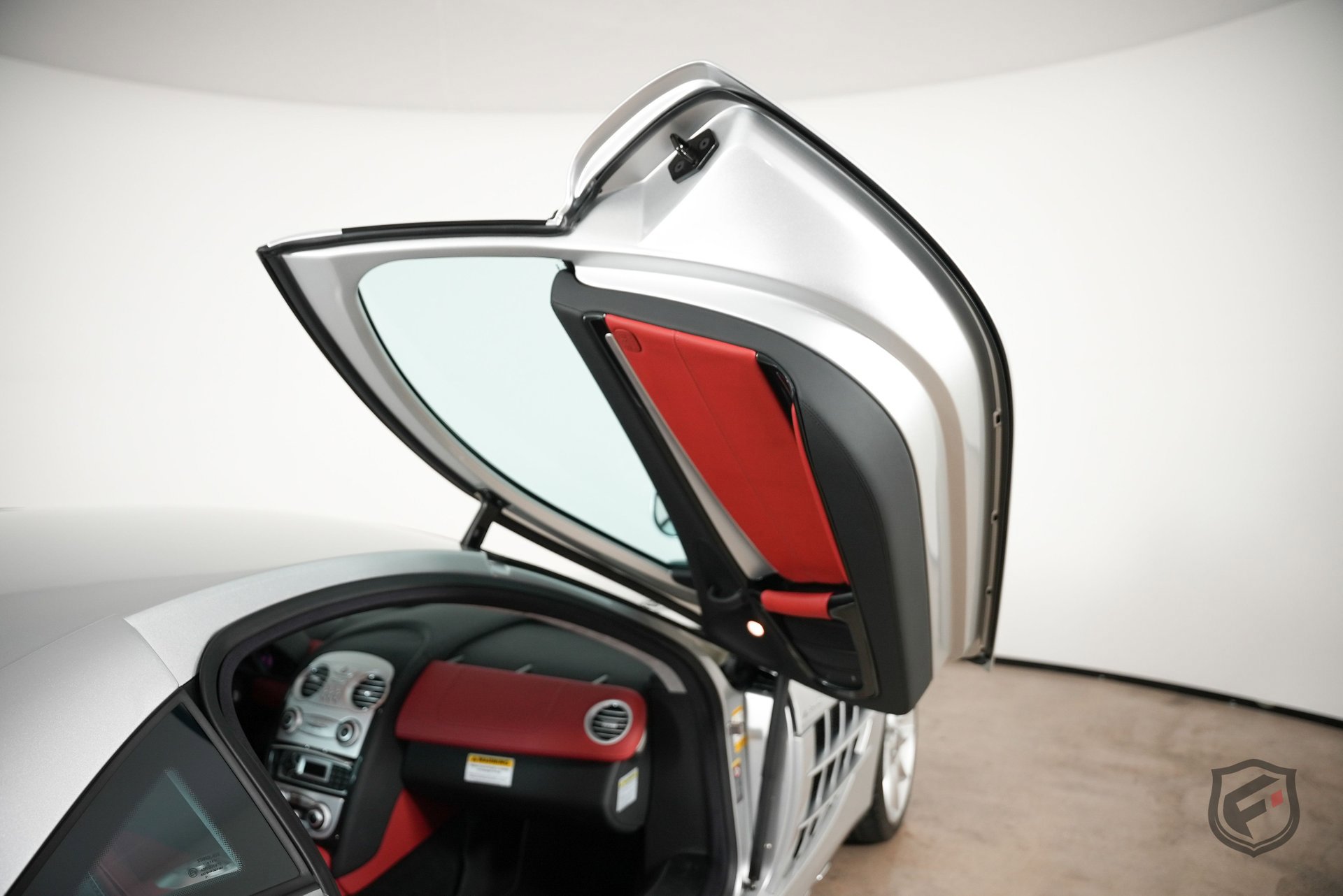 Used 2005 Mercedes-Benz SLR 2dr Cpe 5.5L image 35