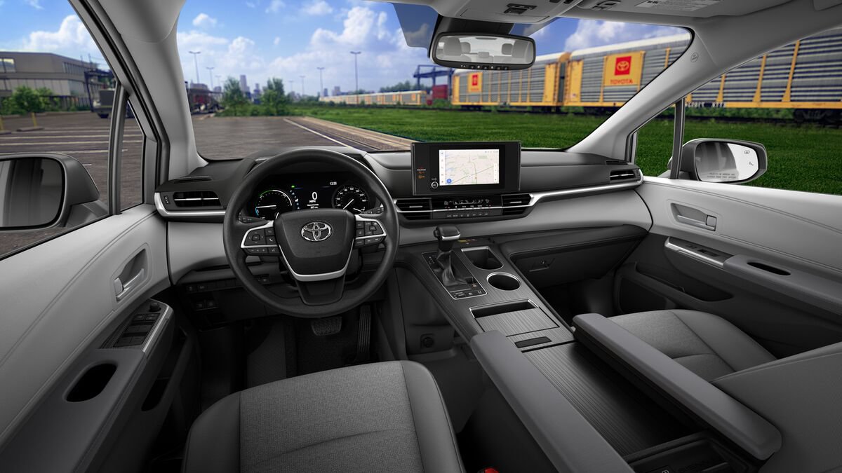 New 2026 Toyota Sienna LE FWD image 19