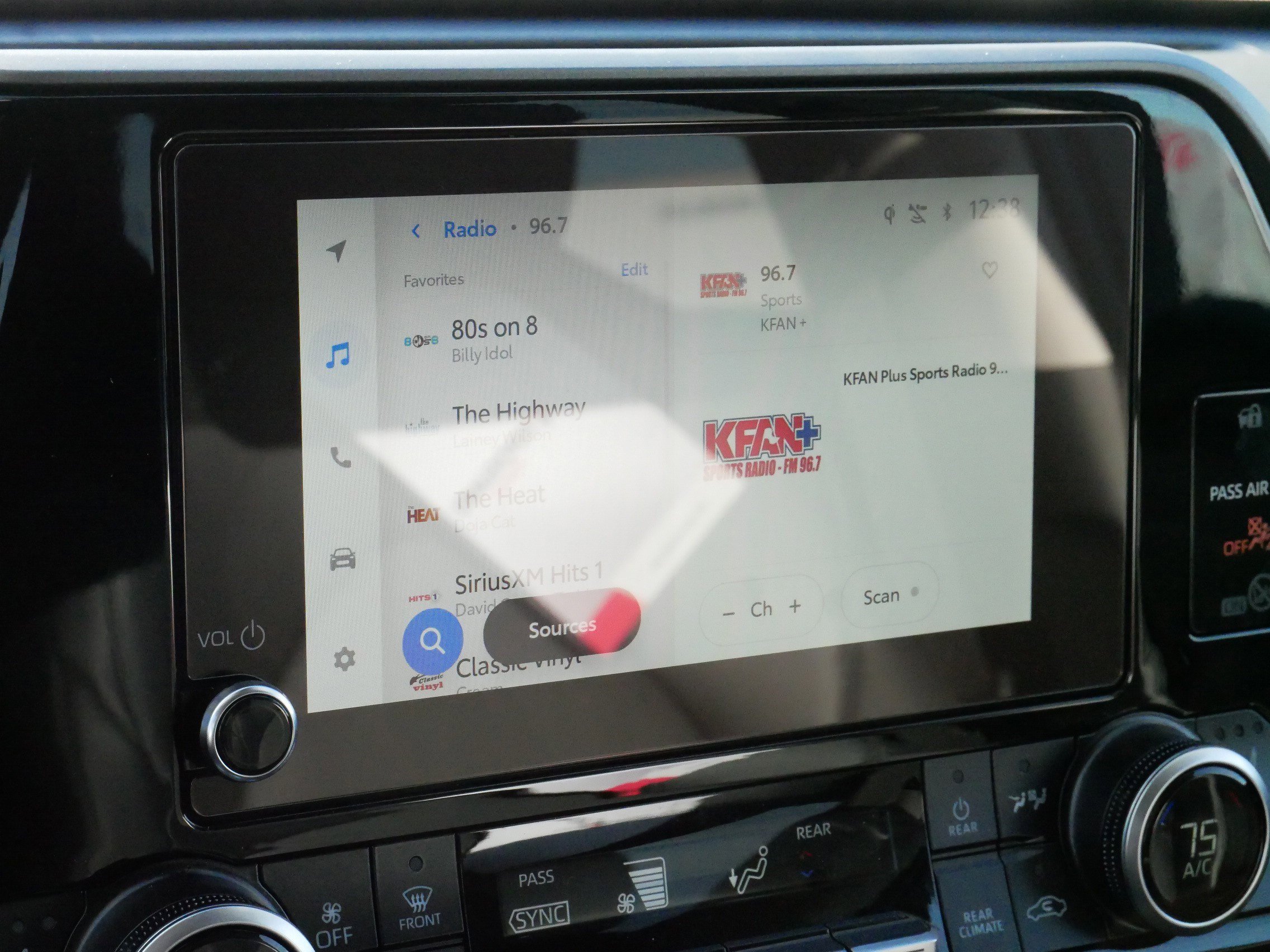 Certified 2026 Toyota Highlander XLE image 22