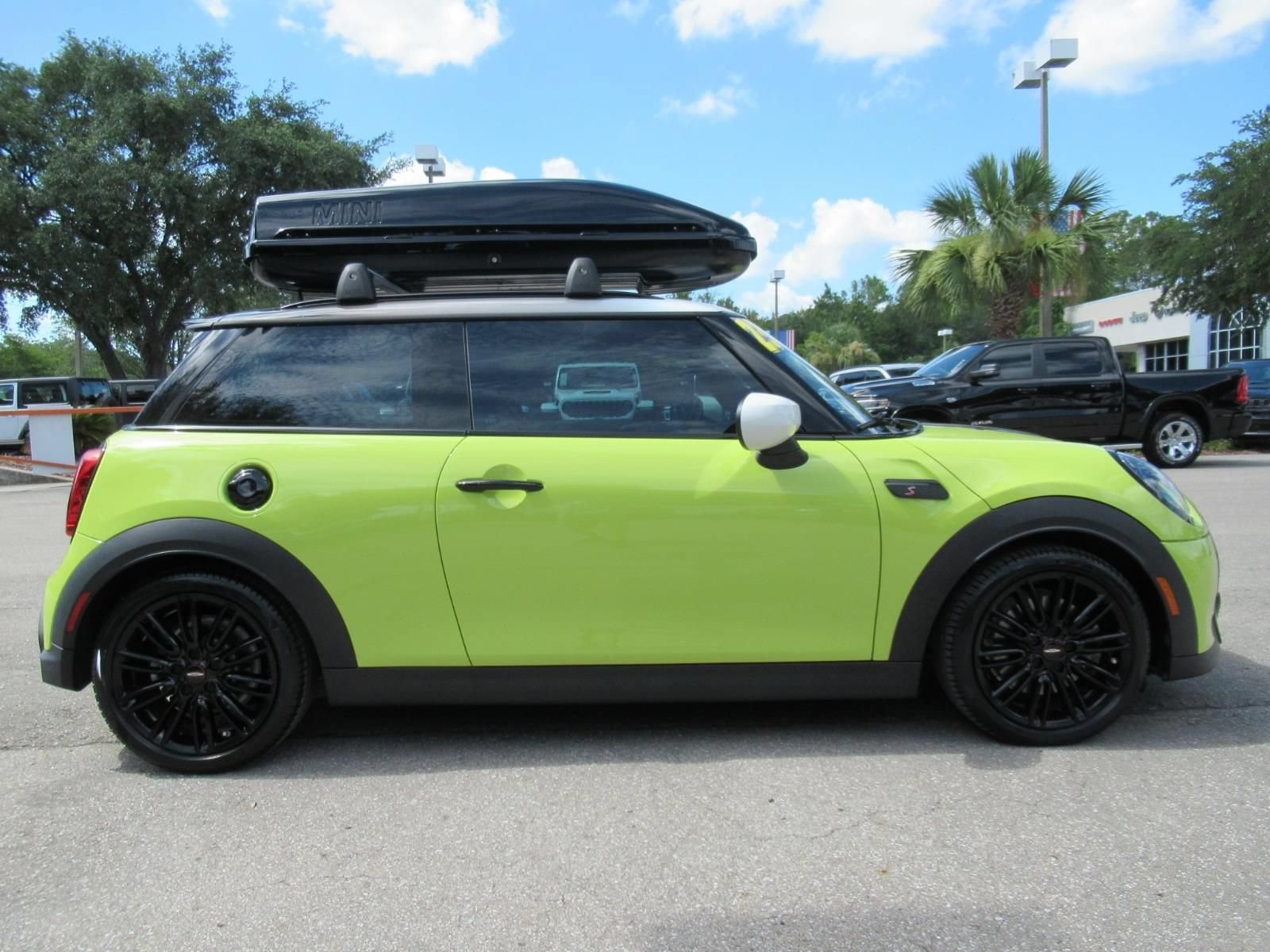 Used 2023 MINI Cooper S FWD image 2