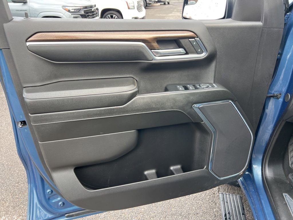 Used 2024 Chevrolet Silverado 1500 LT image 18