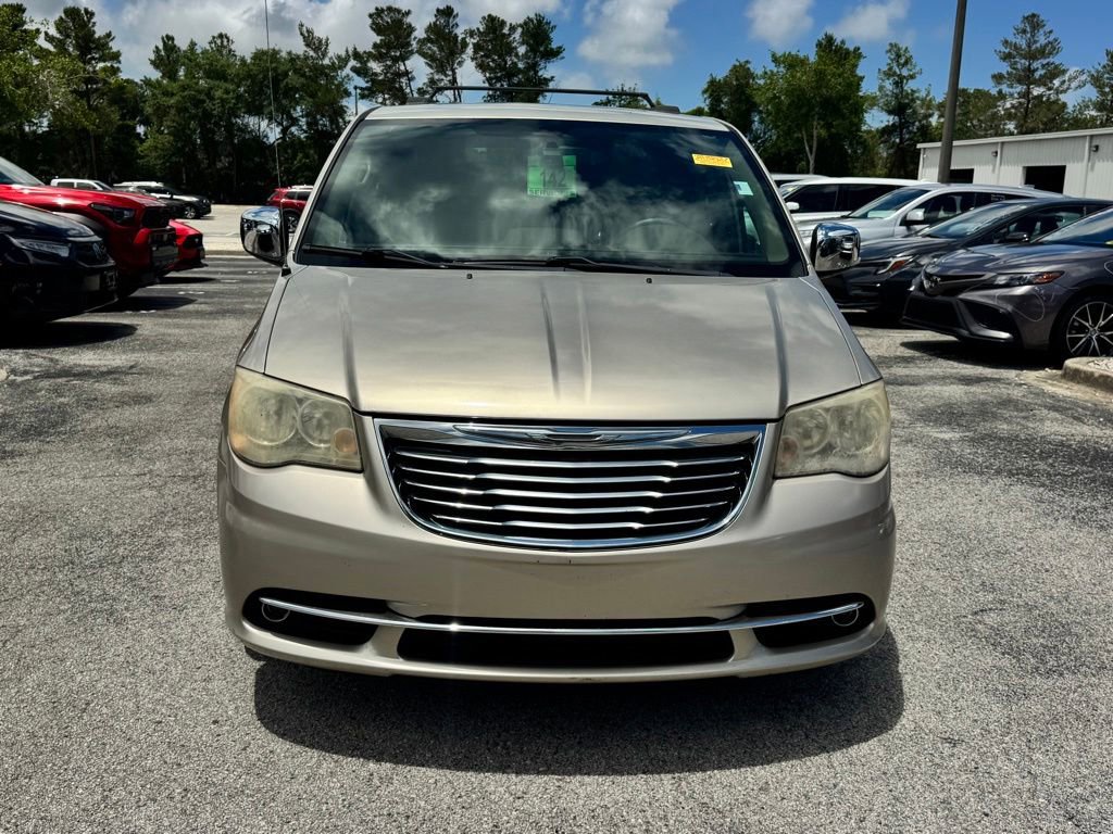 Used 2012 Chrysler Town & Country Touring-L w/ Entertainment Group #2 FWD image 2