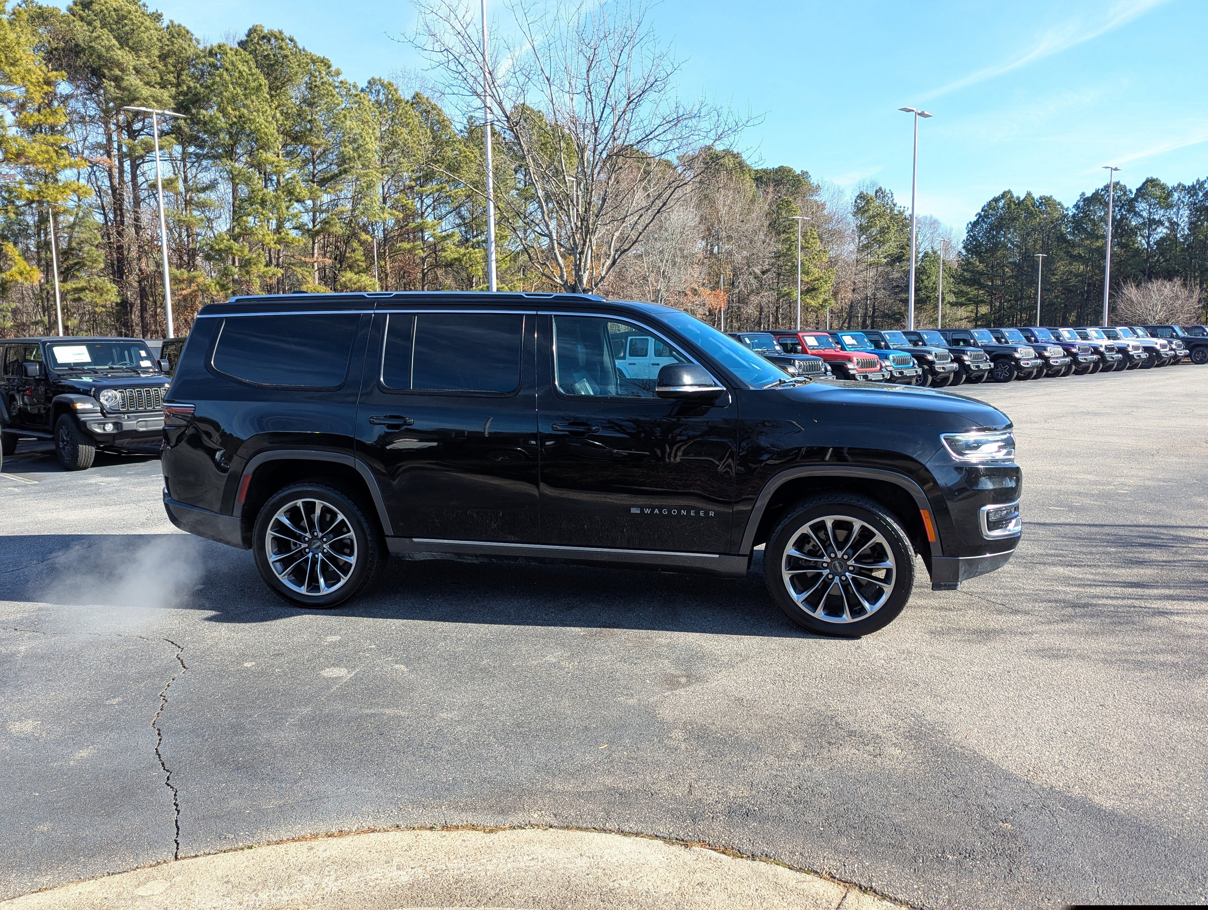 Used 2022 Jeep Wagoneer Series III w/ Premium Group I image 4