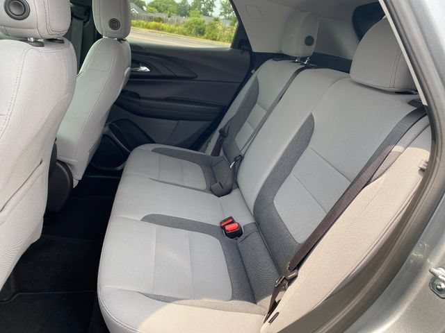 Used 2025 Chevrolet TrailBlazer LT AWD/4WD image 18