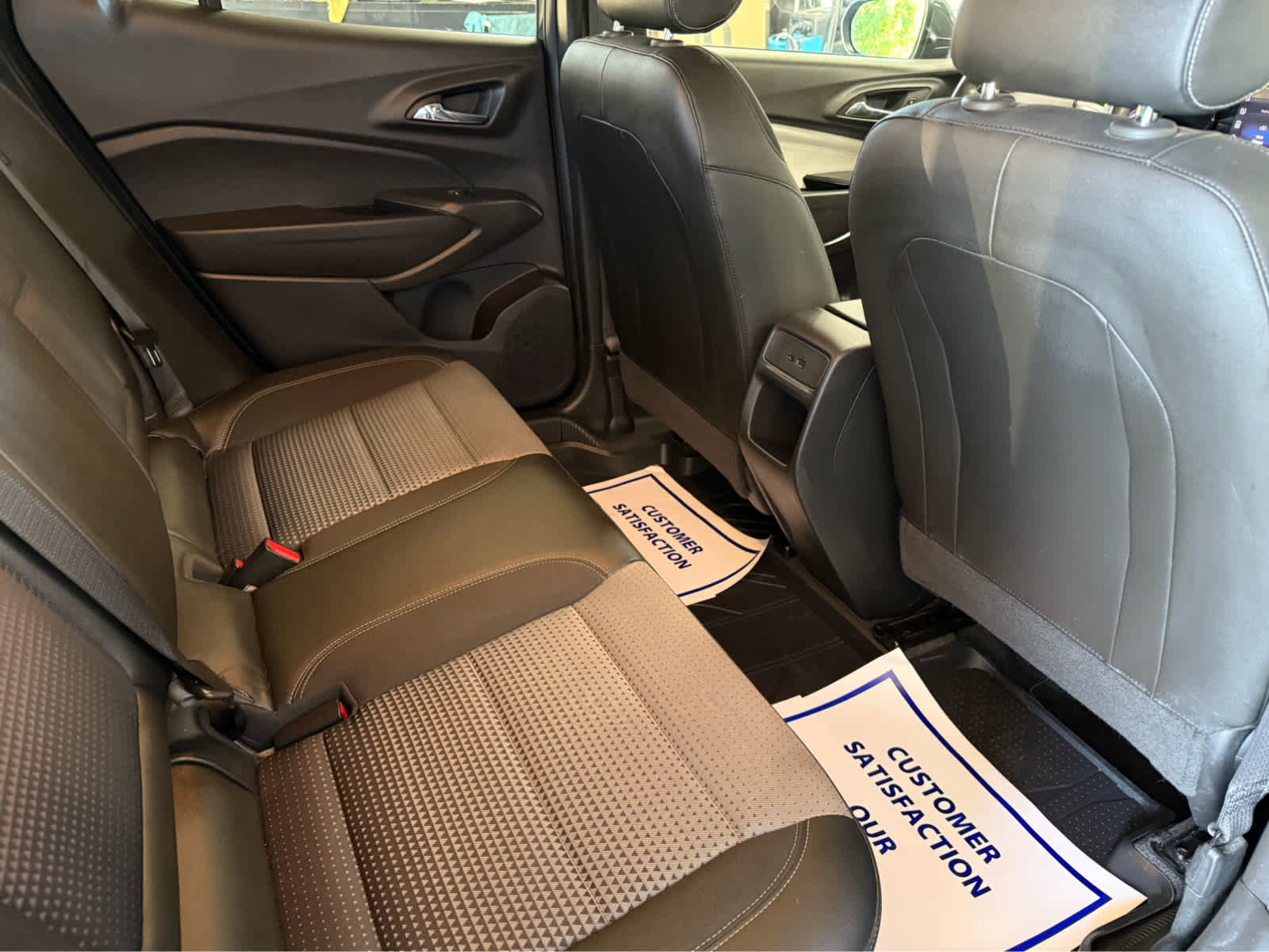 Used 2025 Chevrolet Trax LT w/ Driver Confidence Package image 24