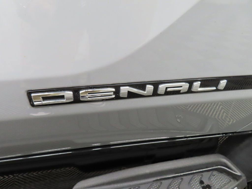 Used 2025 GMC Sierra EV Denali image 59