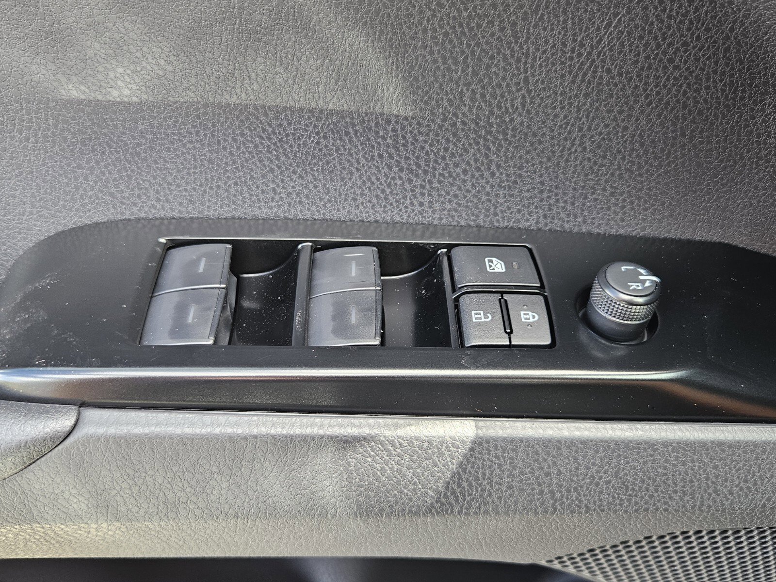 New 2026 Toyota Camry SE image 13