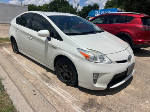 Used 2015 Toyota Prius Four FWD image 2
