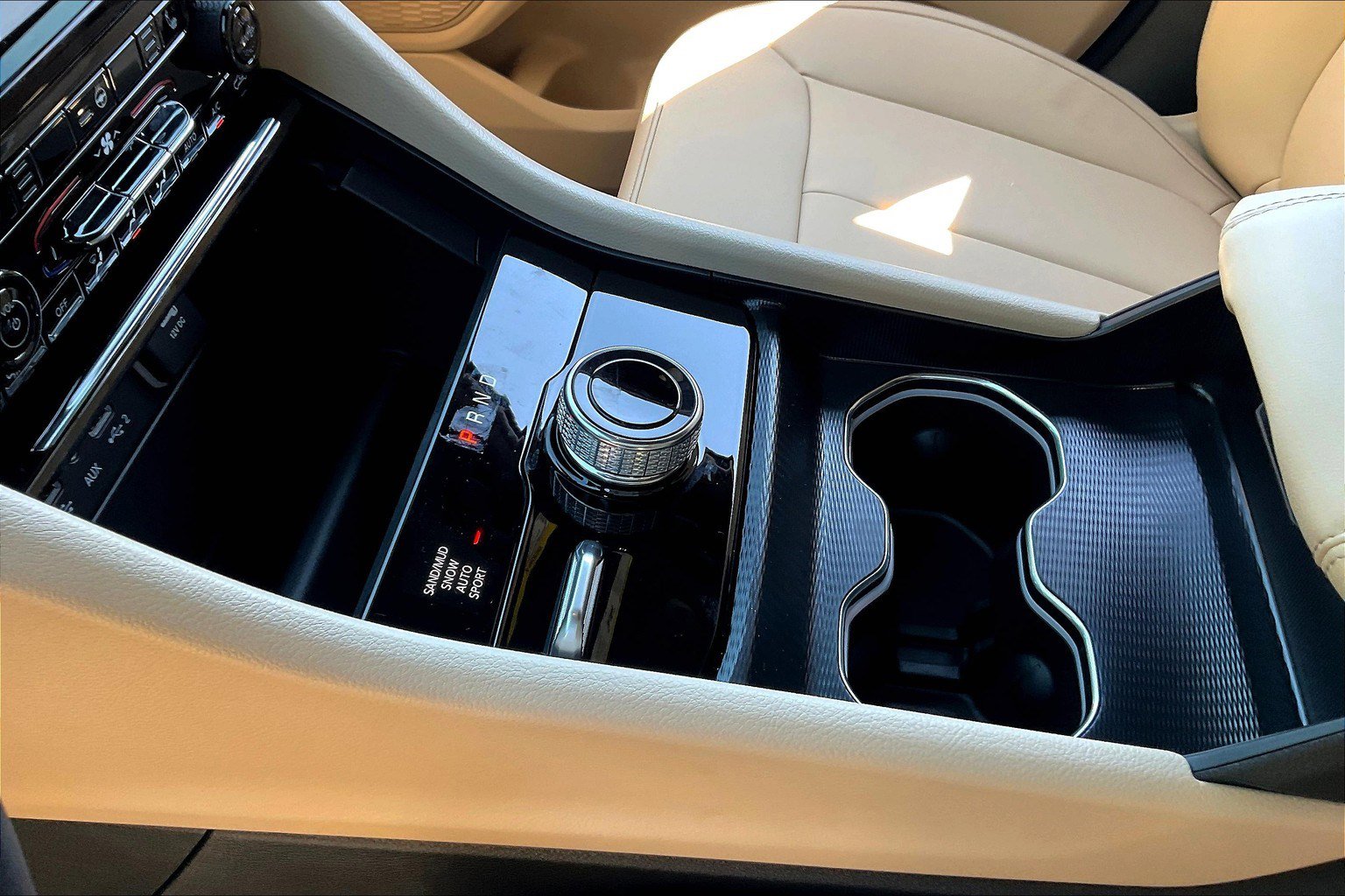 New 2025 Jeep Grand Cherokee Limited image 8