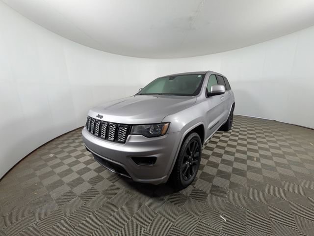 Used 2018 Jeep Grand Cherokee Altitude image 26