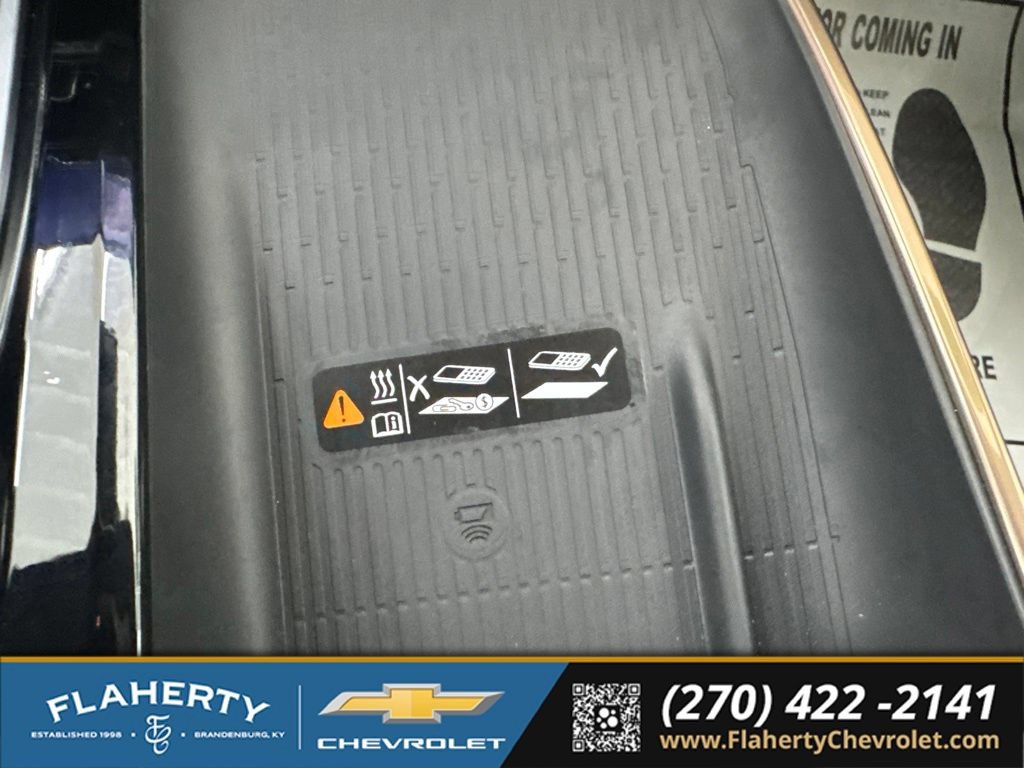 Used 2025 Buick Enclave Avenir w/ Super Cruise Package AWD/4WD image 32