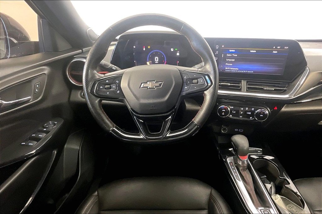 Used 2025 Chevrolet Trax RS w/ Driver Confidence Package FWD image 6
